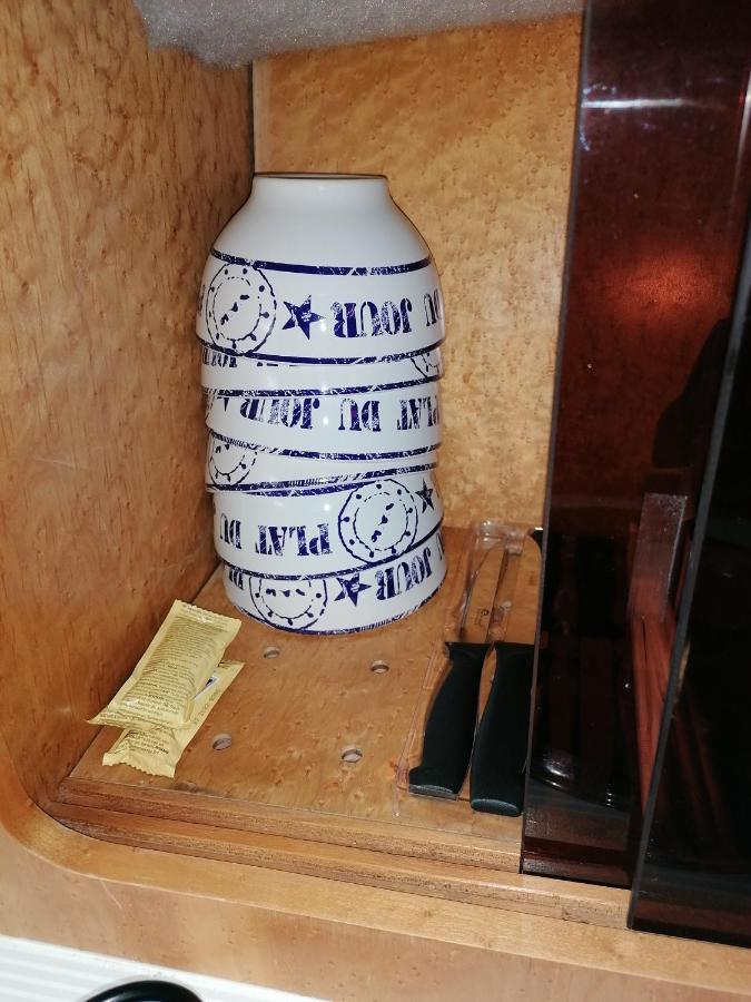 Sejour Insolite Sur Un Yacht. Bateau Hotel A Quai. Ла-Рошель Екстер'єр фото