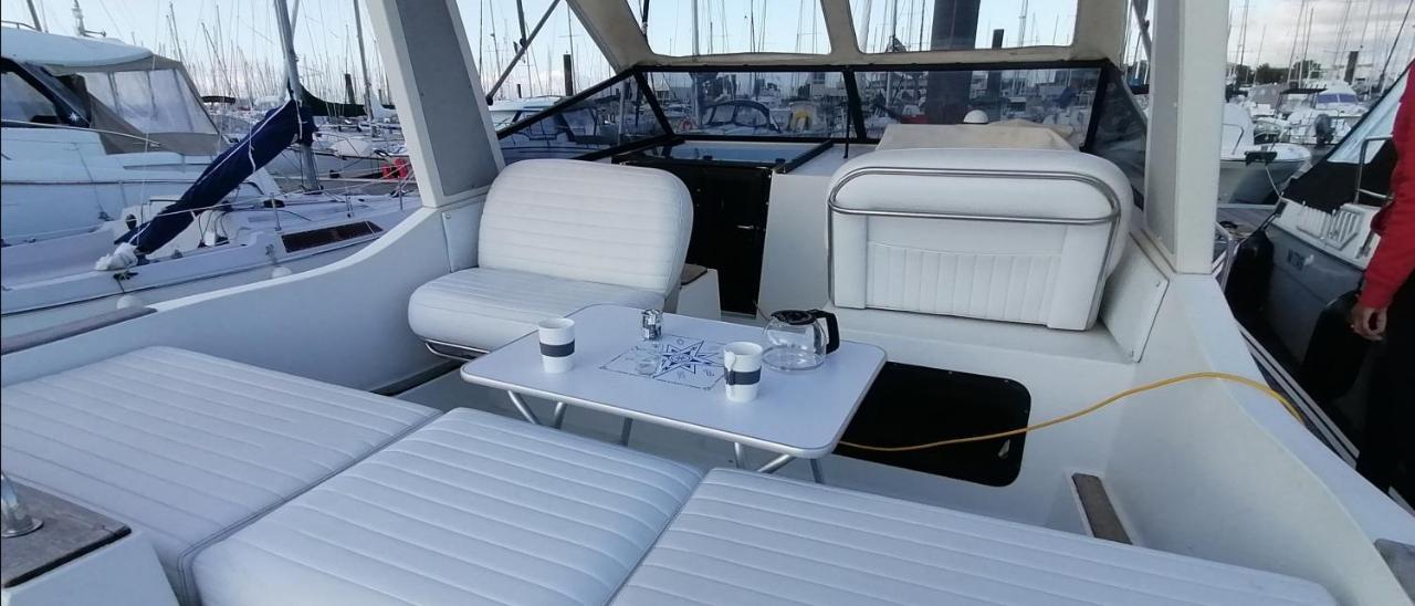 Sejour Insolite Sur Un Yacht. Bateau Hotel A Quai. Ла-Рошель Екстер'єр фото